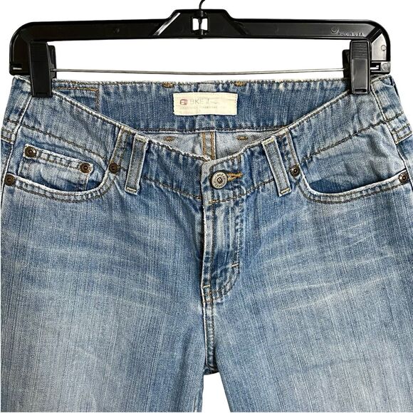 BKE Buckle Wendi Capri Denim Jeans Womens Size 27 Distressed Medium Blue Wash - Picture 6 of 8